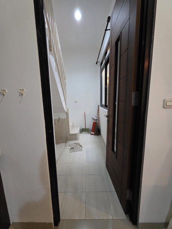 Rumah Bagus Siap Huni Furnished Terawat di Discovery Fiore, Bintaro Jaya Sektor 9, Tangerang Selatan 