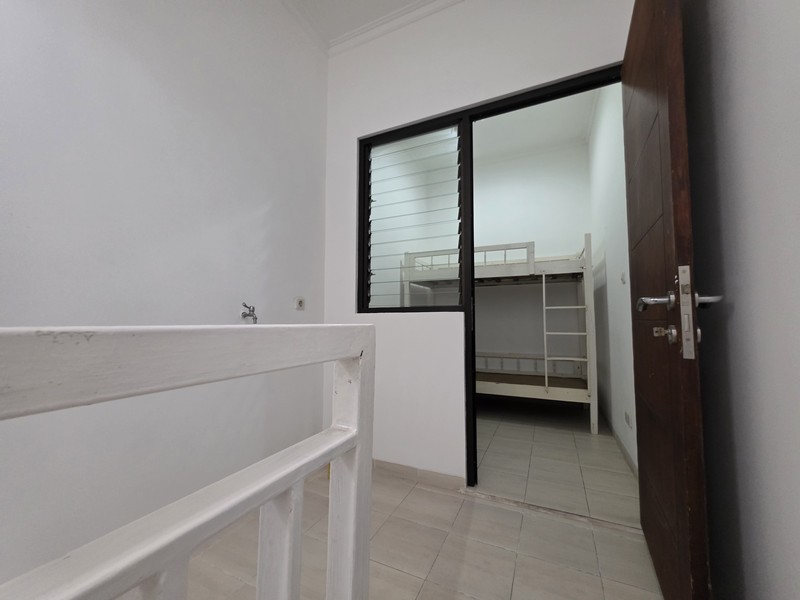 Rumah Bagus Siap Huni Furnished Terawat di Discovery Fiore, Bintaro Jaya Sektor 9, Tangerang Selatan 