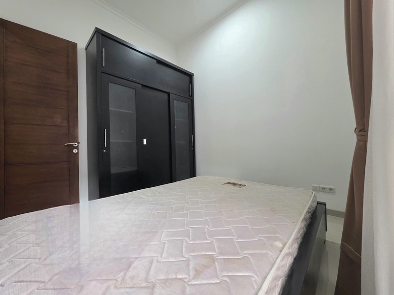 Rumah Bagus Siap Huni Furnished Terawat di Discovery Fiore, Bintaro Jaya Sektor 9, Tangerang Selatan 