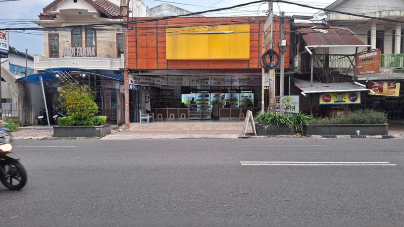 Dijual Ruko 3 Lantai Lokasi Premium di  Jalan MT Haryono, Yogyakarta