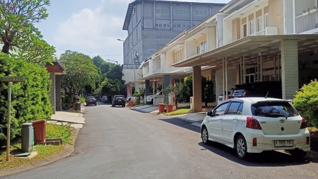Di jual cepat rumah di cluster Ebony Grand Orchard  di Kelapa Gading Jakarta Utara lokasi nyaman,tenang dan aman