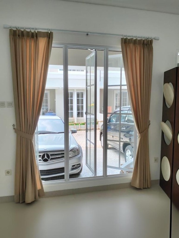 Rumah dalam Townhouse The South Cinere, Gandul.