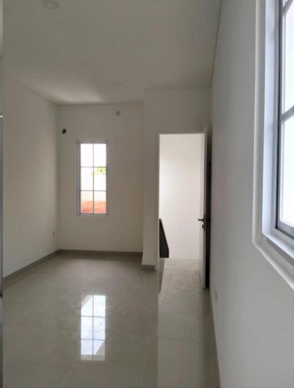 Rumah dalam Townhouse The South Cinere, Gandul.