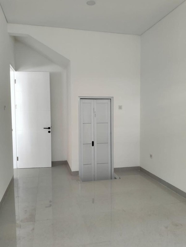 Rumah dalam Townhouse The South Cinere, Gandul.