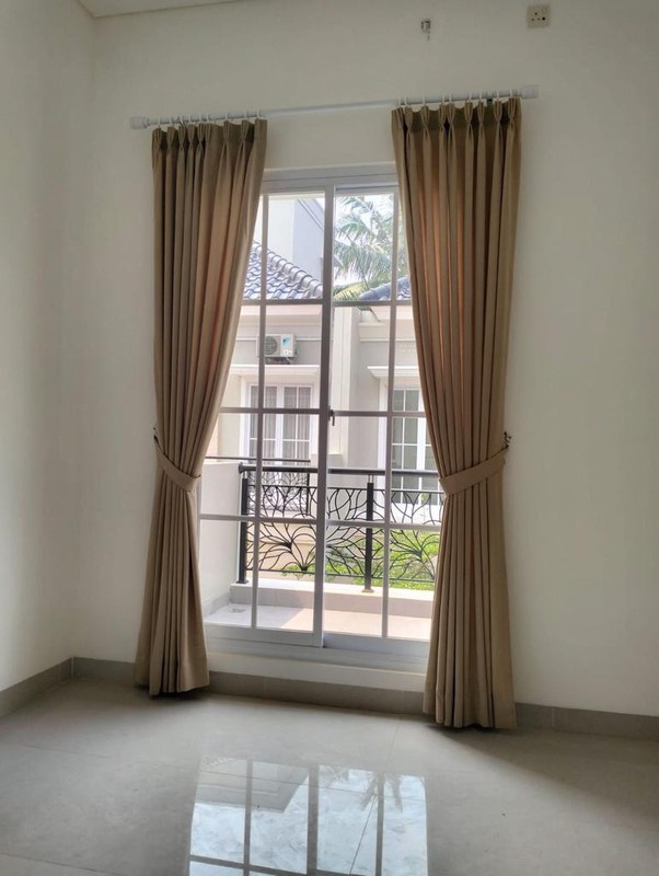 Rumah dalam Townhouse The South Cinere, Gandul.