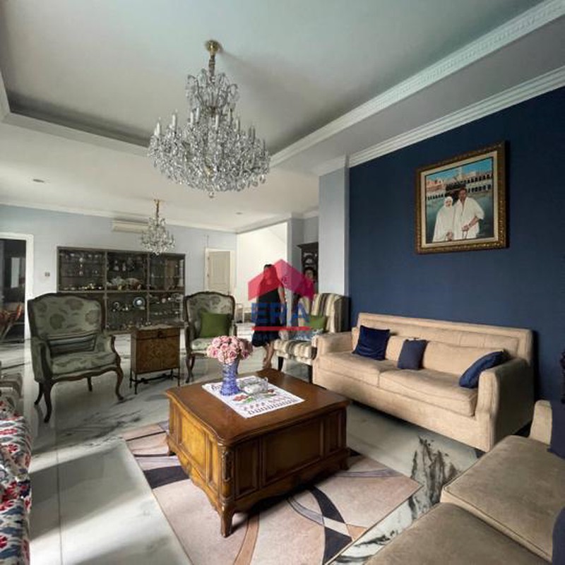 Disewa Rumah Lokasi Strategis di Mega Kuningan