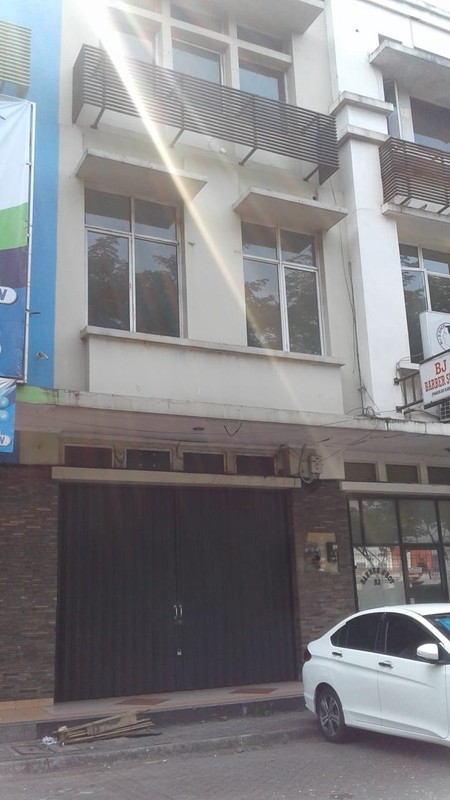 Ruko Hadap Jalan Raya BSD Dekat Tol 