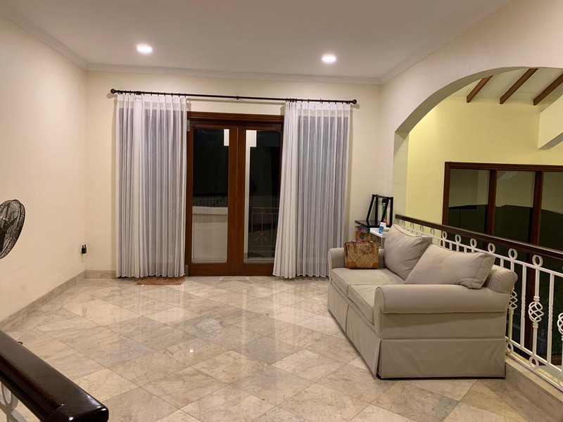 Rumah Super Asri dan Luas Siap Huni di Graha Cinere