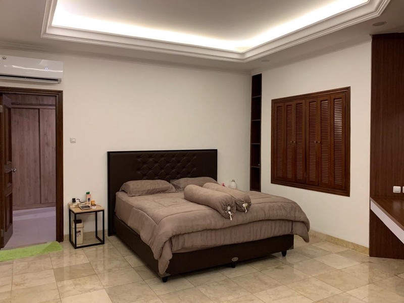 Rumah Super Asri dan Luas Siap Huni di Graha Cinere