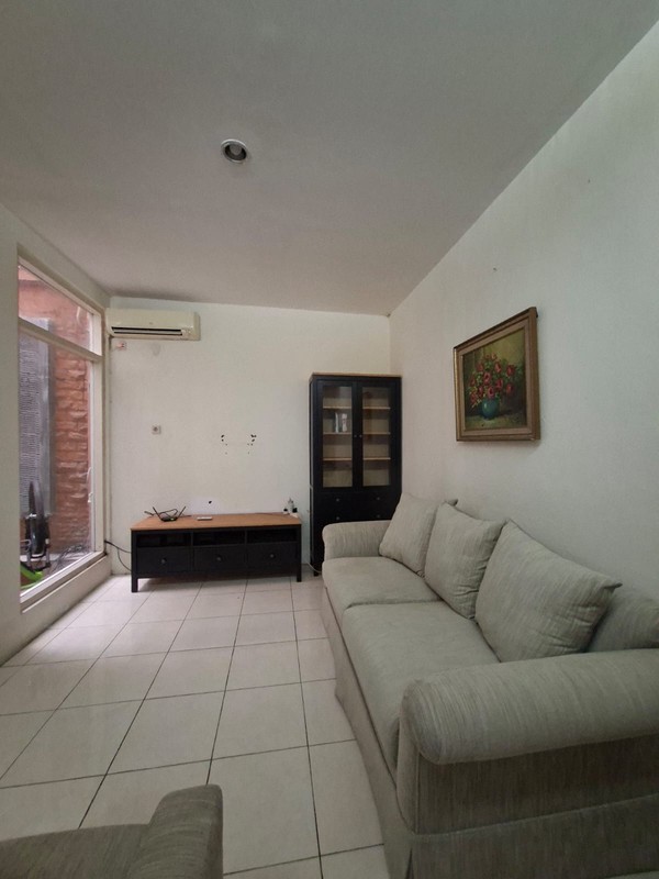 Rumah Cantik 2¼ Lantai Di Bintaro dengan KT 3+1 dan KM 3+1 sudah SHM Baru Renov 2020