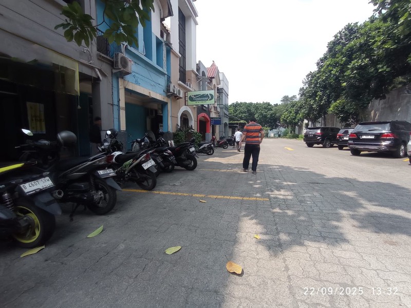 Ruko Siap Pakai dan Lokasi Strategis Pinggir Jalan Raya @Bintaro Sektor 7