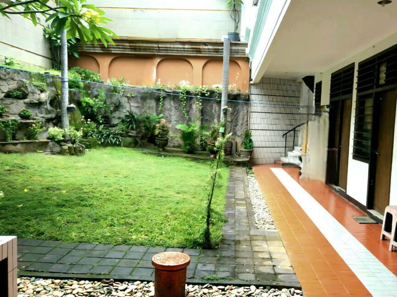 DIJUAL RUMAH SIAP HUNI DI JL. AMBENGAN - SURABAYA PUSAT