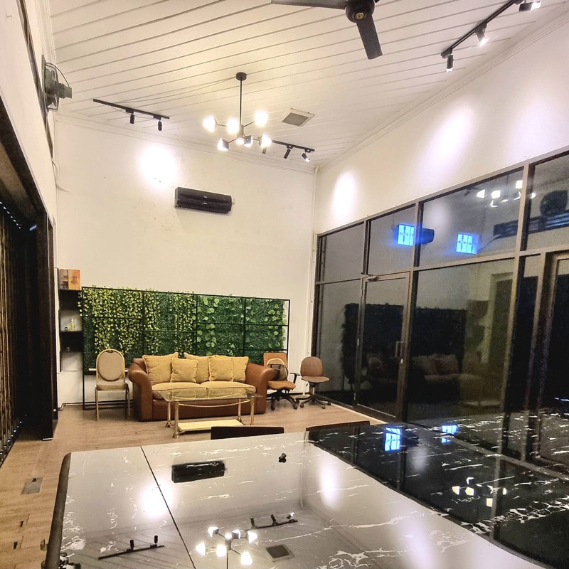 DIJUAL RUMAH SIAP HUNI DI JL. AMBENGAN - SURABAYA PUSAT