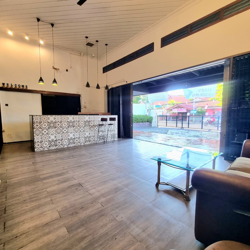 DIJUAL RUMAH SIAP HUNI DI JL. AMBENGAN - SURABAYA PUSAT