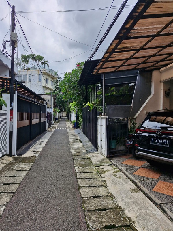 Dijual Rumah Lingkungan Tenang Lokasi Strategis Di Jl. Juana, Menteng, Jakarta Pusat