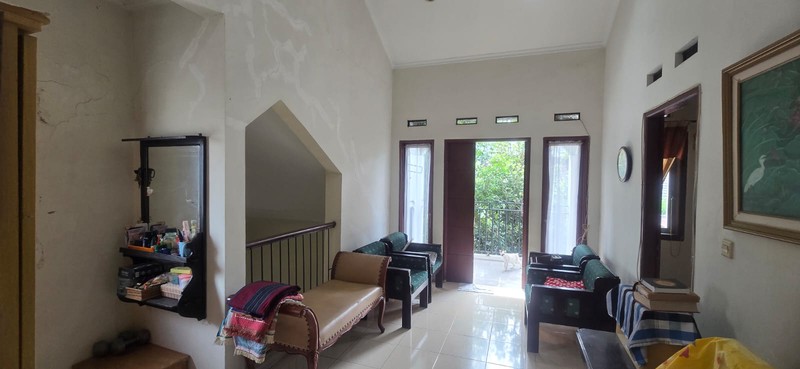 Rumah yang memiliki posisi hoek dengan space taman memiliki bangunan 2.