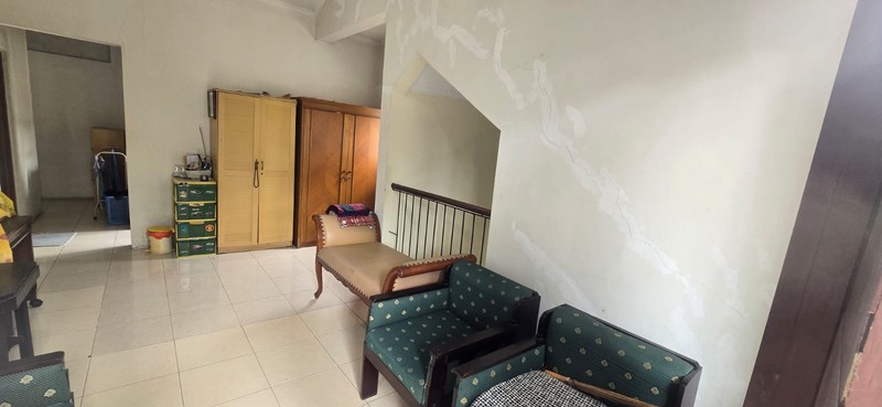 Rumah yang memiliki posisi hoek dengan space taman memiliki bangunan 2.