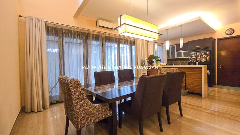 Hunian Mewah 2 Lantai di Banyan Ville The Green - BSD City
