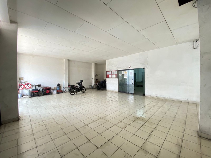 Karawaci pasar baru ruko bangunan komersial kantor luas 400 di jalan utama