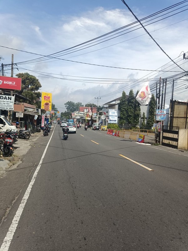 Dijual Villa Cisarua Lokasi Strategis Di Jl. Raya Puncak Cisarua - Bogor
