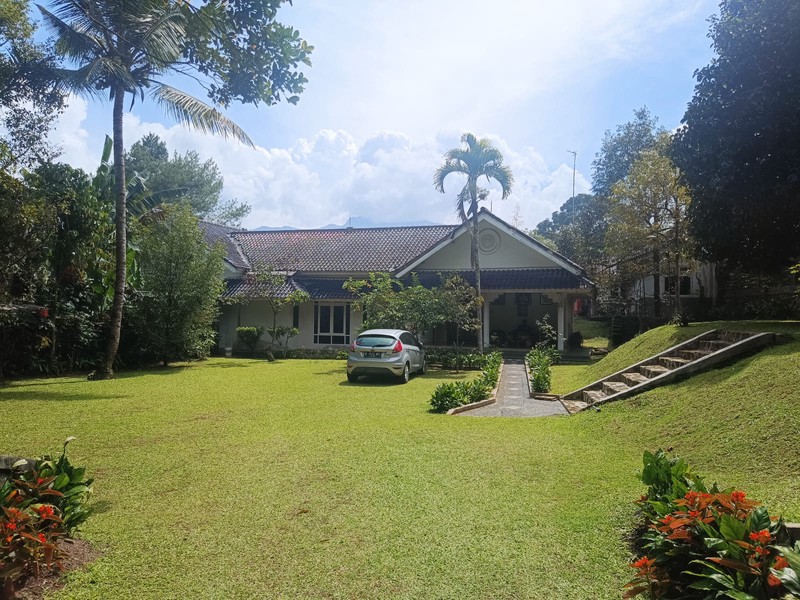 Dijual Villa Cisarua Lokasi Strategis Di Jl. Raya Puncak Cisarua - Bogor