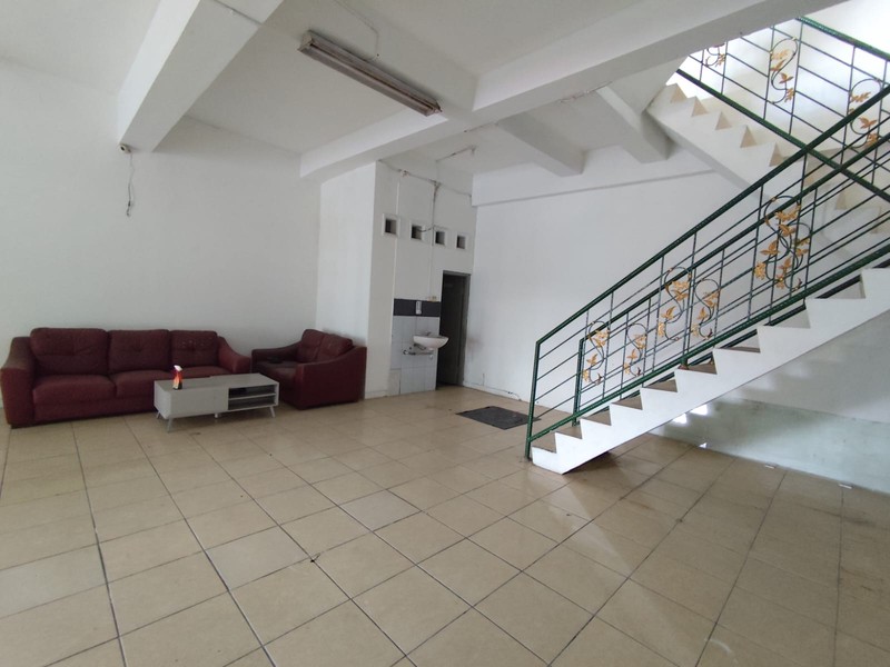 Ruang Usaha Cocok Untuk Kantor Lokasi Strategis Dekat Gembira Loka Zoo