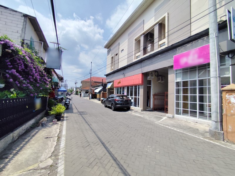 Rumah+Tanah Lokasai Dekat Kampus ATMAJAYA, Caturtunggal, Depok, Sleman