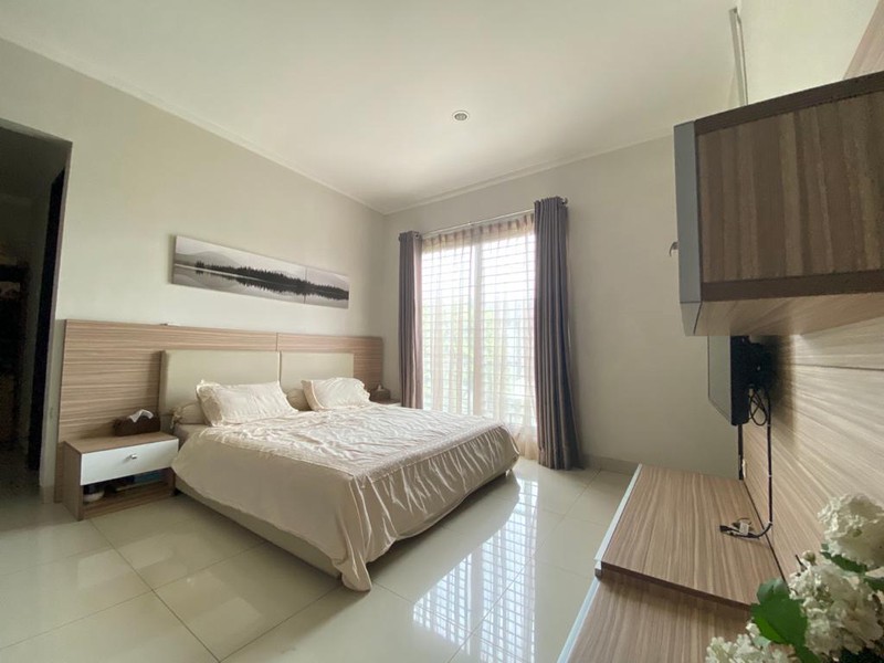 Rumah di Bintaro sektor 9 Semi Furnished 2 Lantai di Bintaro Sektor 9 KT 4+1 KM 3+1 Surat SHM