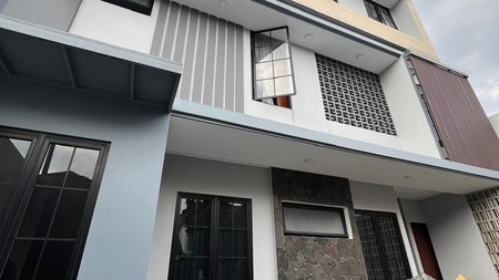 Rumah Baru Tropical Design  Puspita Loka BSD city 