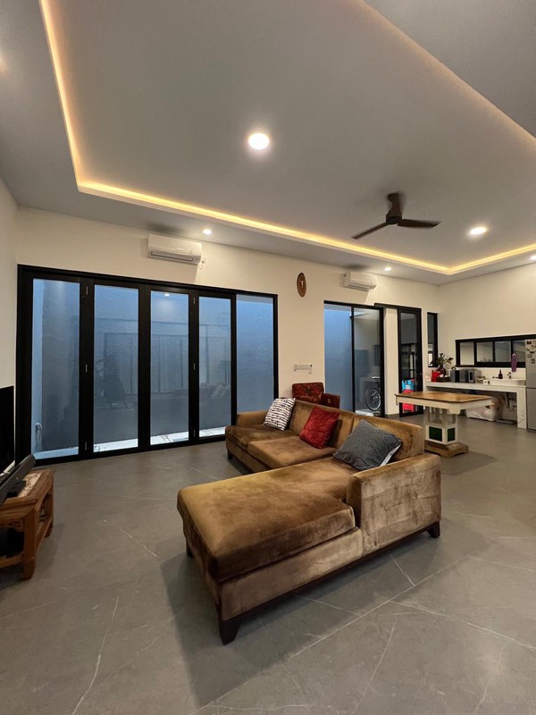 Rumah Baru Tropical Design  Puspita Loka BSD city 