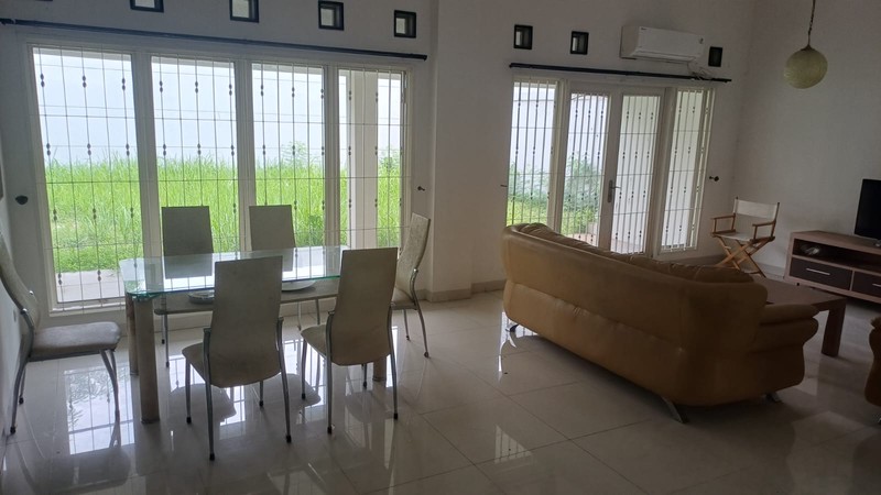 Rumah siap huni di Puspita Loka BSD