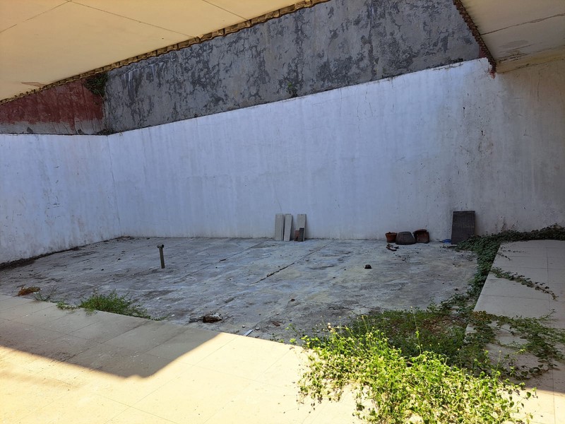 Di Jual Rumah Hitung Tanah di DHARMAHUSADA INDAH BARAT Surabaya Timur