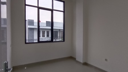 Rumah Baru di Kran Kemayoran Jkt - Pst Bagus Siap Huni