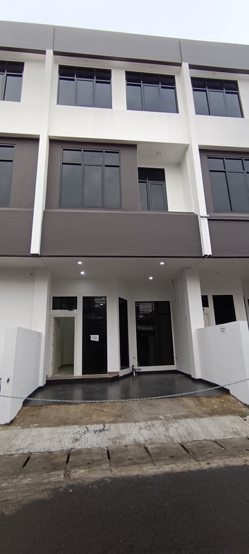 Rumah Baru di Kran Kemayoran Jkt - Pst Bagus Siap Huni