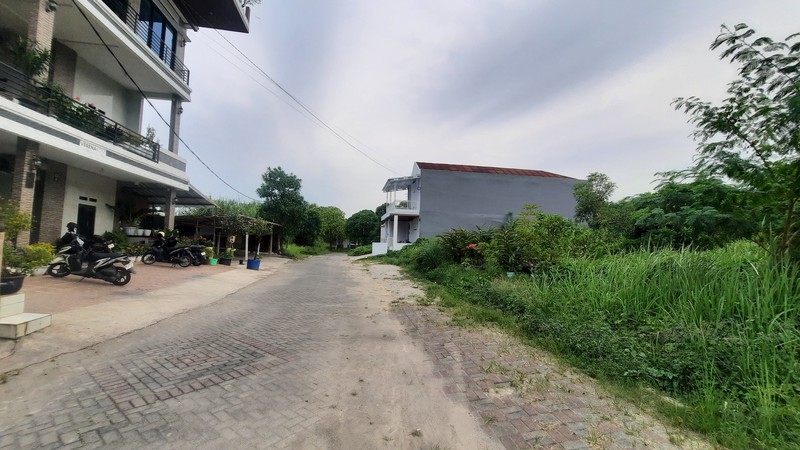 TANAH DI LOKASI STRATEGIS DI PERUMAHAN TAMAN SENTOSA DEKAT DENGAN PINTU TOL CIKARANG BARAT