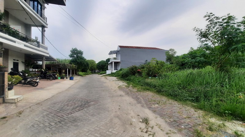 TANAH DI LOKASI STRATEGIS DI PERUMAHAN TAMAN SENTOSA DEKAT DENGAN PINTU TOL CIKARANG BARAT