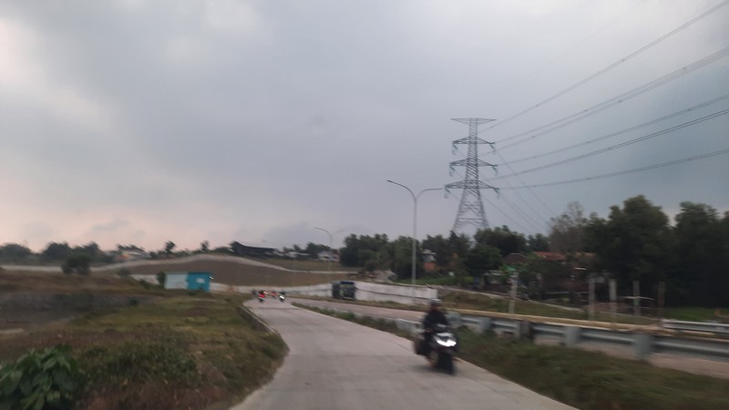 KAVLING PINGGIR JALAN DI LOKASI STRATEGIS DI TAMANSARI KARAWANG BARAT