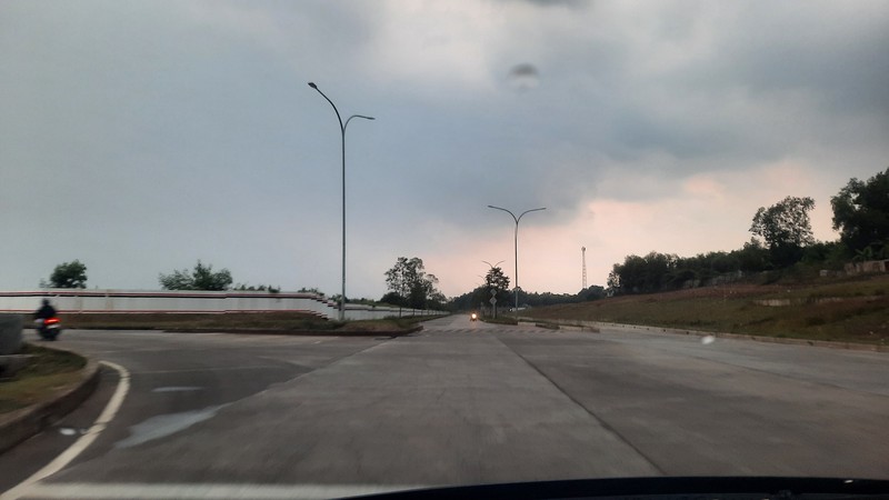 KAVLING PINGGIR JALAN DI LOKASI STRATEGIS DI TAMANSARI KARAWANG BARAT