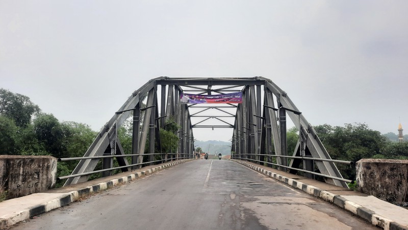 KAVLING PINGGIR JALAN DI LOKASI STRATEGIS DI TAMANSARI KARAWANG BARAT