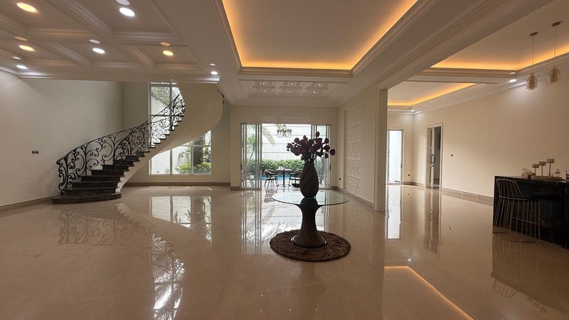 Rumah Mewah di Pondok Indah KT 5+2 KM 5+3 Kolam Rang dengan Luas Tanah 627 m2 Luas Bangunan 1050 m2
