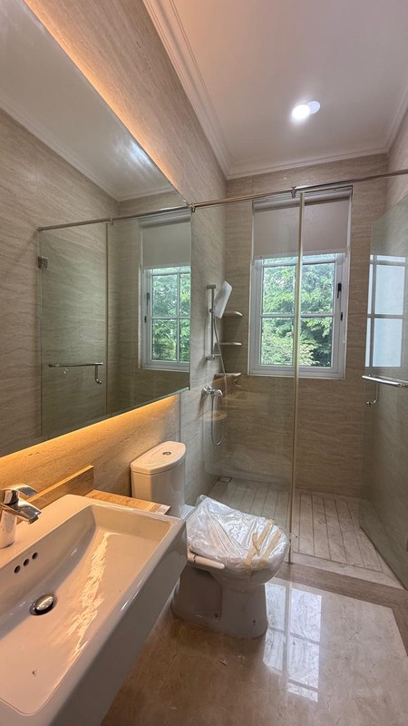 Rumah Mewah di Pondok Indah KT 5+2 KM 5+3 Kolam Rang dengan Luas Tanah 627 m2 Luas Bangunan 1050 m2