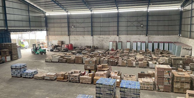 Toko Bangunan aktif siap usaha, lahan luas di Bekasi 