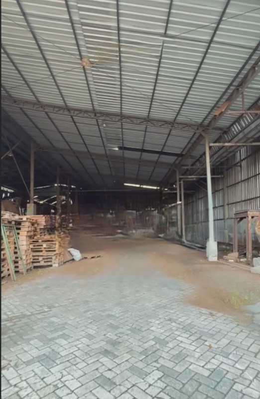 MURAH  Rp. 2 Juta-an/m2 Dijual 4 Hektar Pabrik Kepatihan Industri Gresik Jawa Timur - Ex Pabrik Wood Pellet / Wood Palet - Lengkap Ijin Usaha - Zona Industri - Bonus Mesin -mesin Industri - SHM - Stra