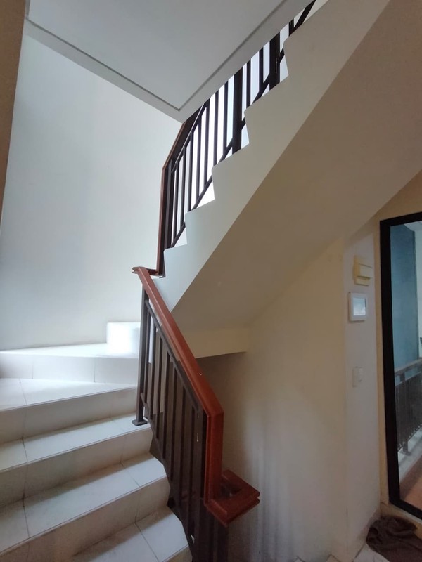 Termurah. rumah 3 Lantai di Greenwich Park - Whelford