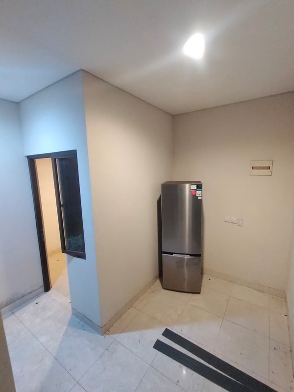 Termurah. rumah 3 Lantai di Greenwich Park - Whelford