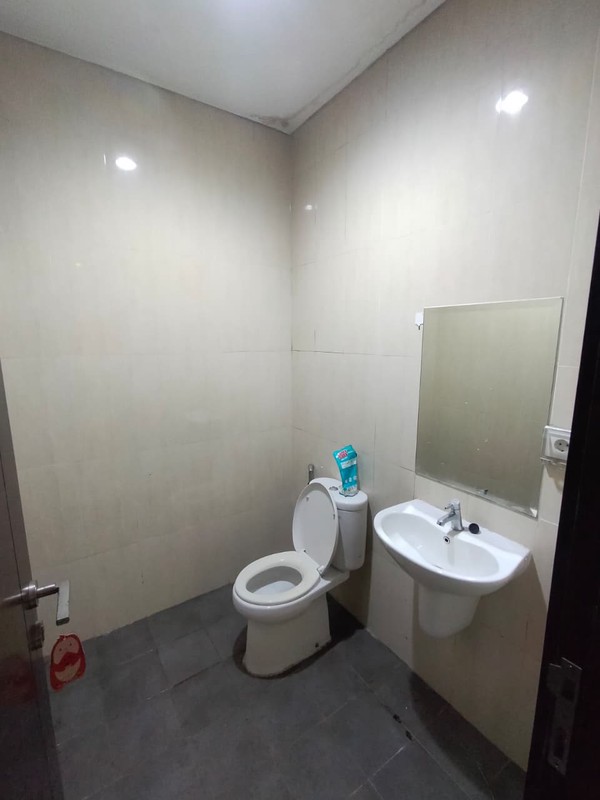 Termurah. rumah 3 Lantai di Greenwich Park - Whelford