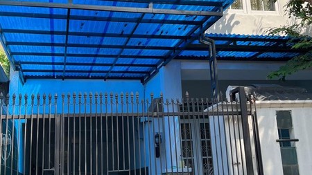 Rumah 2 lantai, bebas banjir lokasi strategis di Bintaro Sektor 9