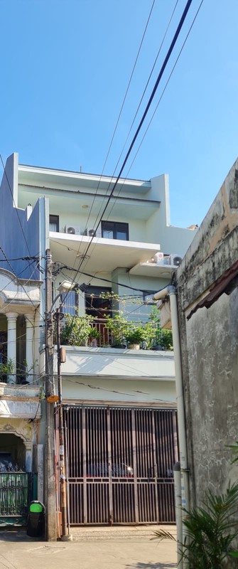 Rumah 3 Lantai di Pondok Aren Tangerang Selatan SHM Siap Huni KT 5 KM 3 Surat SHM