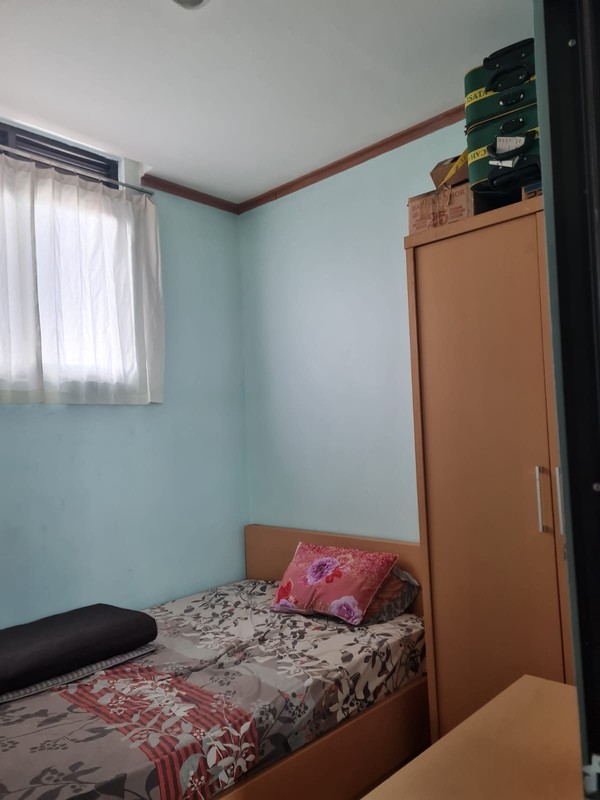 Rumah 3 Lantai di Pondok Aren Tangerang Selatan SHM Siap Huni KT 5 KM 3 Surat SHM