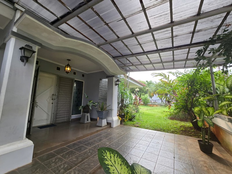 Rumah Hoek Puspita Loka BSD City, dekat AL-AZHAR